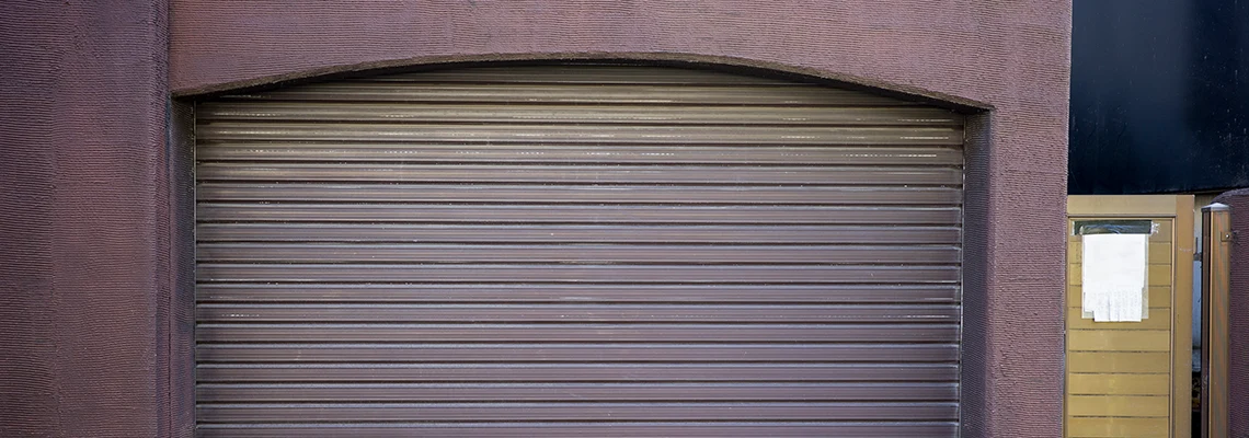 Fallen Garage Door Worn Rollers Replacement in Altamonte Springs, Florida